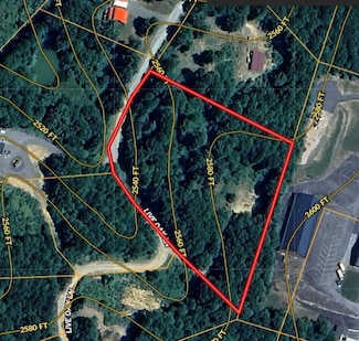 389 Live Oak Ln, Galax, VA 24333