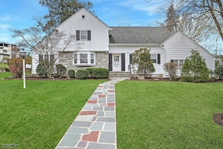 17 Andover Dr, Short Hills, NJ 07078