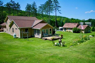 707 S Lincoln Rd, Lincoln, VT 05443