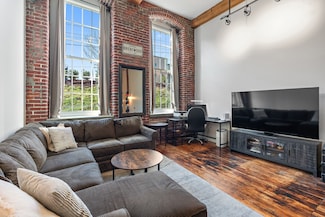 1350 Rosa L Parks Blvd Unit 243, Nashville, TN 37208