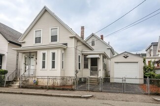 49 Kinsman St, Lowell, MA 01852