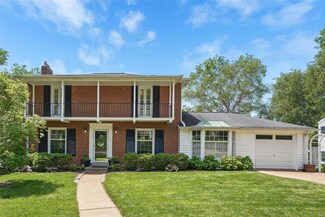 73 Heatherbrook Ln, Saint Louis, MO 63122