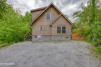820 Crest View Dr, Gatlinburg, TN 37738