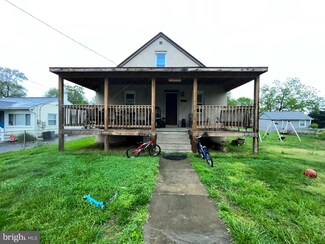 1725 Wilson Ave, Halethorpe, MD 21227