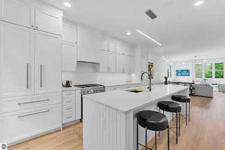 204 Boardman Ave Unit 2, Traverse City, MI 49684