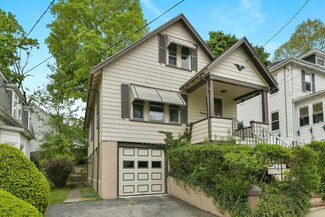 32 Summer St, West Roxbury, MA 02132