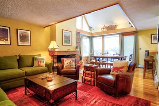 76 Pond View Rd, Winhall, VT 05340