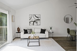 7700 Parkway Dr Unit 3, La Mesa, CA 91942