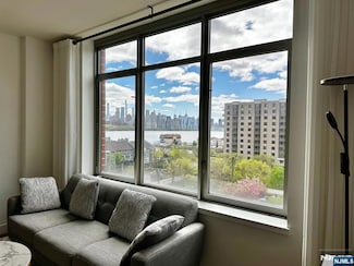 8100 River Rd Unit 810, North Bergen, NJ 07047