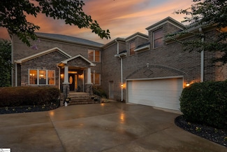 17 Ruby Lake Ln, Simpsonville, SC 29681
