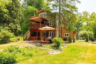 4427 Cornwell Ln, Whitmore Lake, MI 48189
