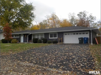 6145 Fair Ave, Davenport, IA 52806