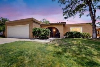 608 Green Valley Dr SE, Albuquerque, NM 87123