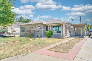 520 Hawley Ave, Sanger, CA 93657