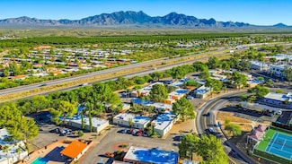 1011 S Calle de Las Casitas, Green Valley, AZ 85614