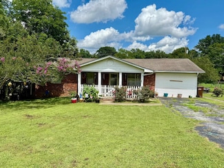 112 Lillian St, Red Bay, AL 35582