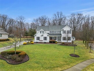 123 Lake Wobegon Dr, Canfield, OH 44406
