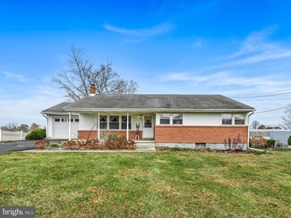 27 Timothy Dr, Fleetwood, PA 19522