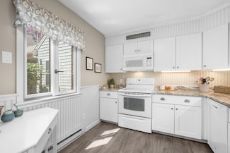 48 Landing Ln, Brewster, MA 02631