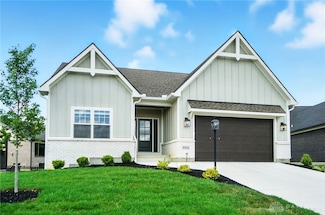 9333 Rochelle Ln, Sugarcreek Township, OH 45458