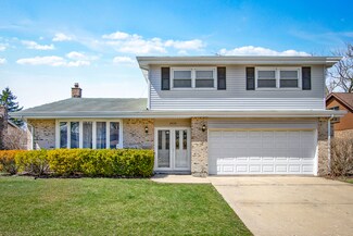 2434 N Drury Ln, Arlington Heights, IL 60004