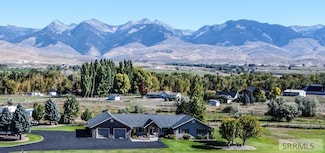 9 Eagle Ln, Salmon, ID 83467