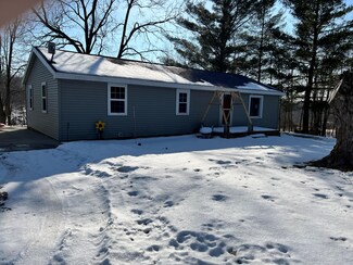 9617 E 48th St, Chase, MI 49623