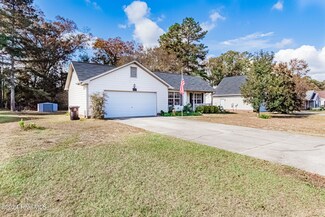 138 Rock Harbor Ln, Spring Lake, NC 28390