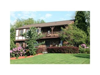 119 Fireside Dr, Canonsburg, PA 15317