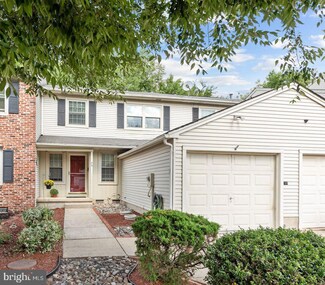 89 Farnwood Rd, Mount Laurel, NJ 08054