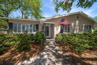 420 Poinsettia Rd, Belleair, FL 33756