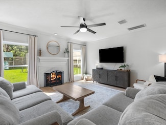 407 Windsor Dr, Friendswood, TX 77546