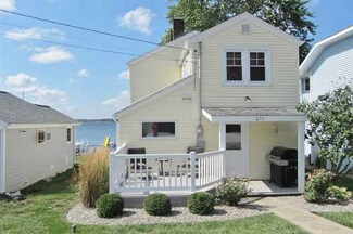 675 Lane 101 Hamilton Lake, Hamilton, IN 46742