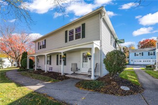 22 Foxcroft Trail, Fairport, NY 14450