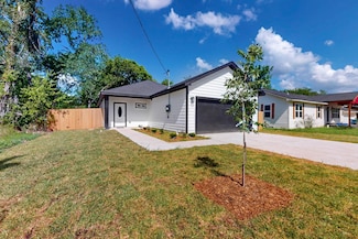 103 S Alma Ave, Kerens, TX 75144
