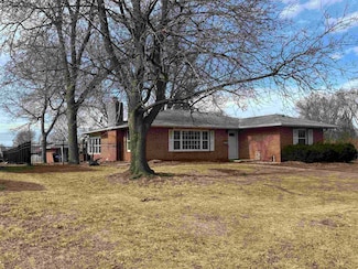 1809 Walnut St, Yankton, SD 57078