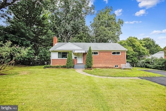 3305 Graham Rd, Falls Church, VA 22042