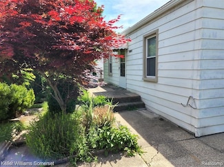 13330 Fisk Ave, Warren, MI 48089