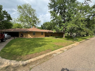 620 W Pine St, Durant, OK 74701