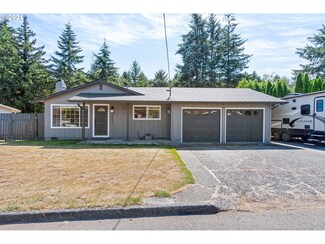 2955 Ridgeway Dr, Reedsport, OR 97467