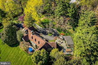 102 Cotswold Rd, Baltimore, MD 21210