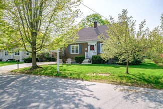 71 Belfort St, Portland, ME 04103