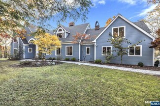 738 Ridge Rd, Kinnelon, NJ 07405