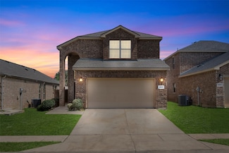 8917 Tenderfoot Ln, Aubrey, TX 76227
