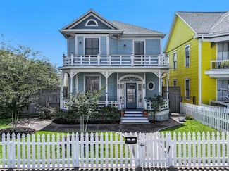 1515 24th St, Galveston, TX 77550