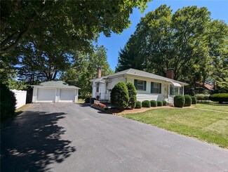 1005 Merrill St, Lebanon, IL 62254