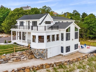 226 Atlantic St, Gloucester, MA 01930