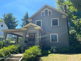 6 Irving Rd, Schenectady, NY 12302