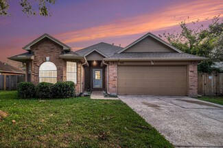 806 Wisdom Dr, Deer Park, TX 77536