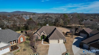 4606 Garden Moss Dr SE, Owens Cross Roads, AL 35763